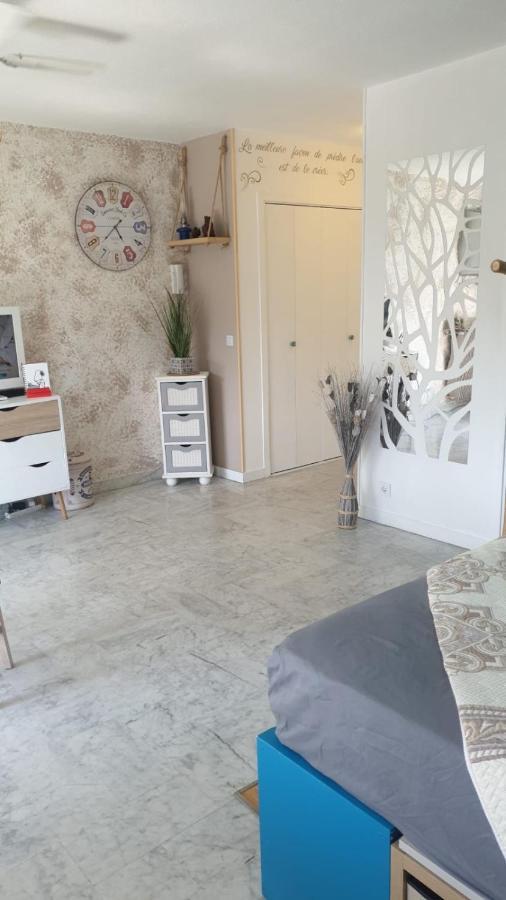 Apartamento Luxurious In 450m From Sea With Terrace And Air Conditioning And Private Parking