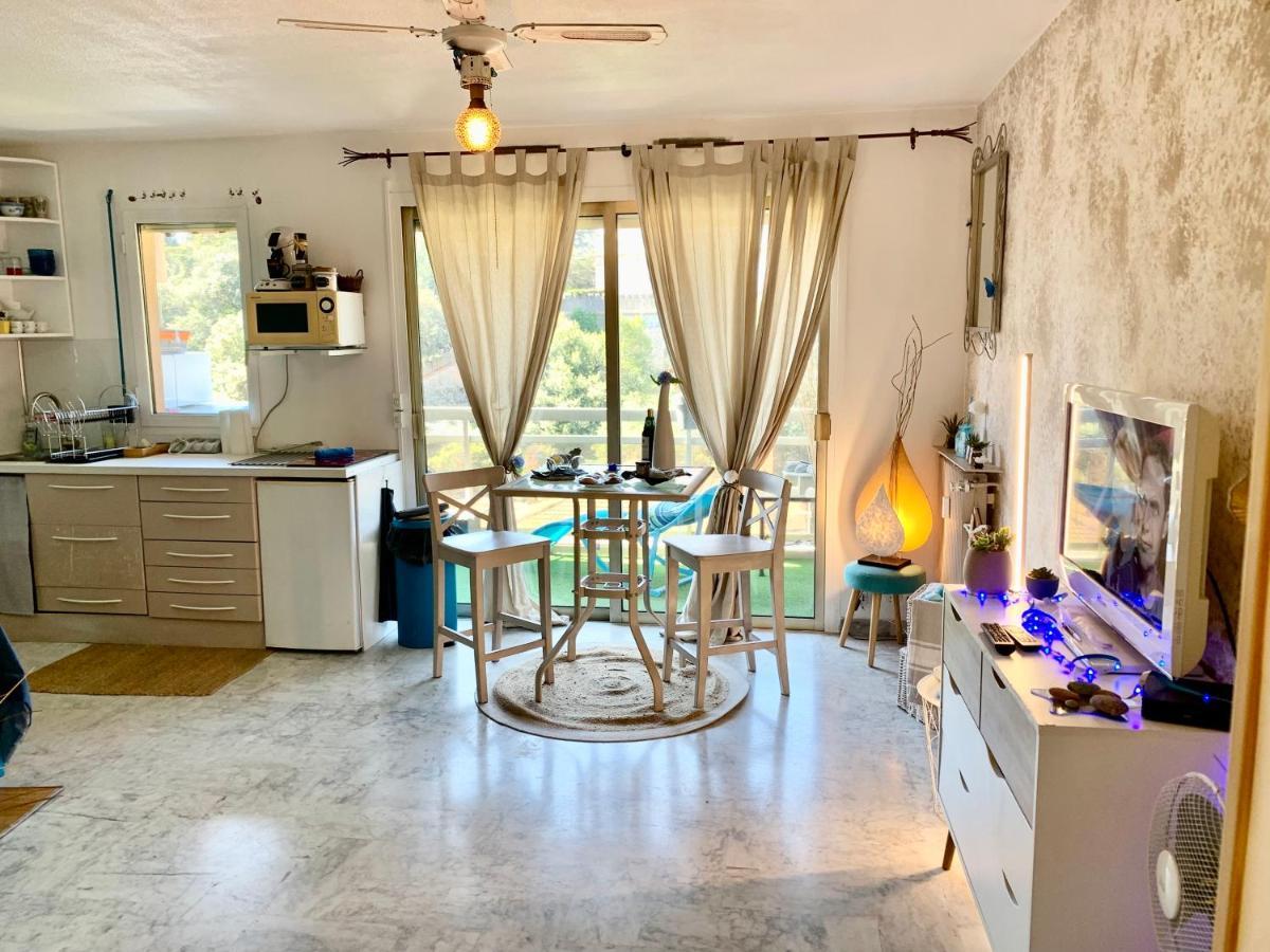 Luxurious In 450m From Sea With Terrace And Air Conditioning And Private Parking Appartamento *